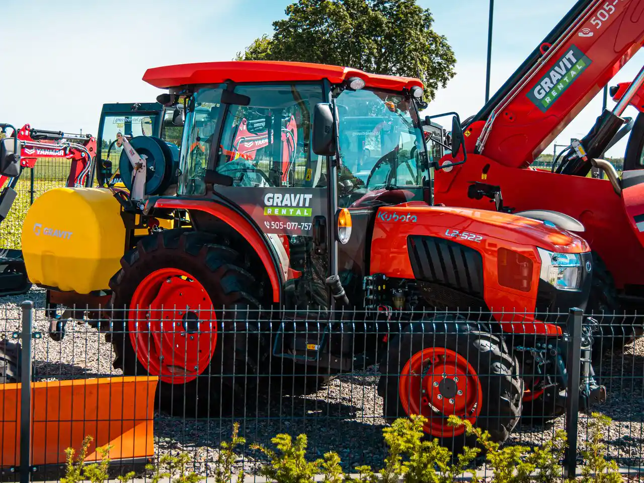 Kubota L2