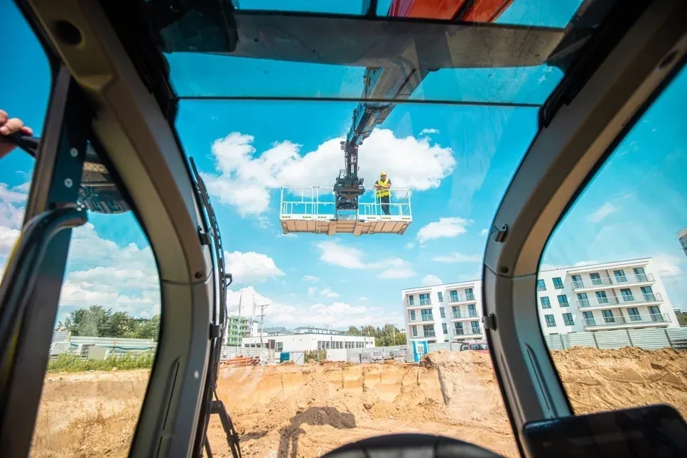 Wynajem ładowarki teleskopowej obrotowej Manitou Vision MRT 2660, miniatura zdjęcia 8 z 11.