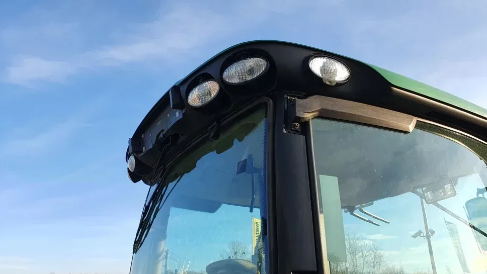 Wynajem ciągnika rolniczego John Deere 100-125 KM, miniatura zdjęcia 12 z 12.