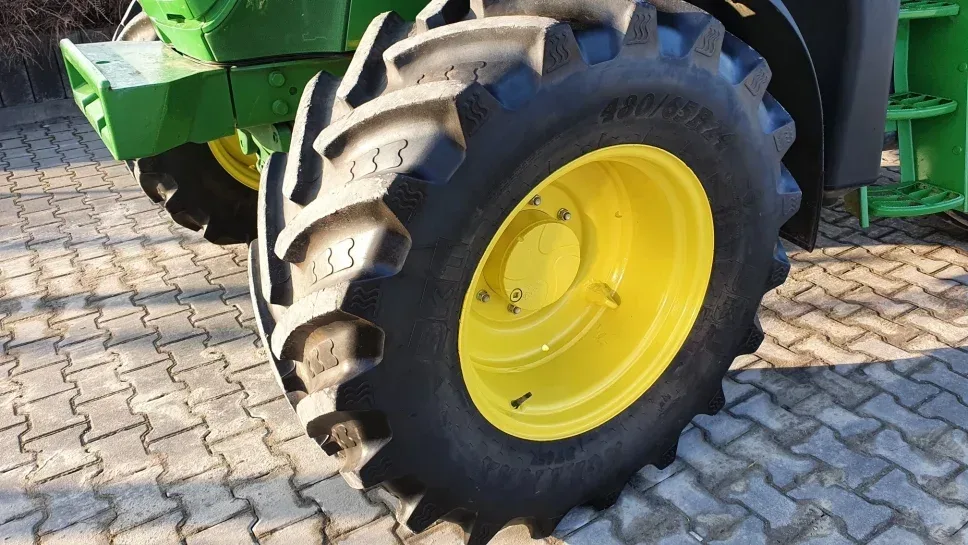 Wynajem ciągnika rolniczego John Deere 100-125 KM, miniatura zdjęcia 11 z 12.