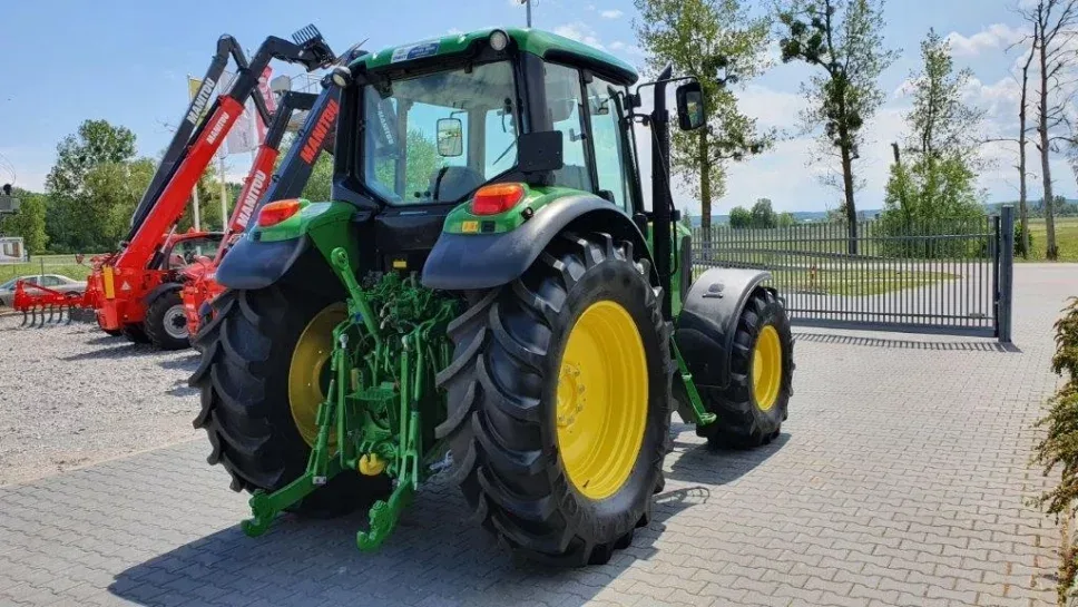Wynajem ciągnika rolniczego John Deere 120-135 KM, miniatura zdjęcia 3 z 13.