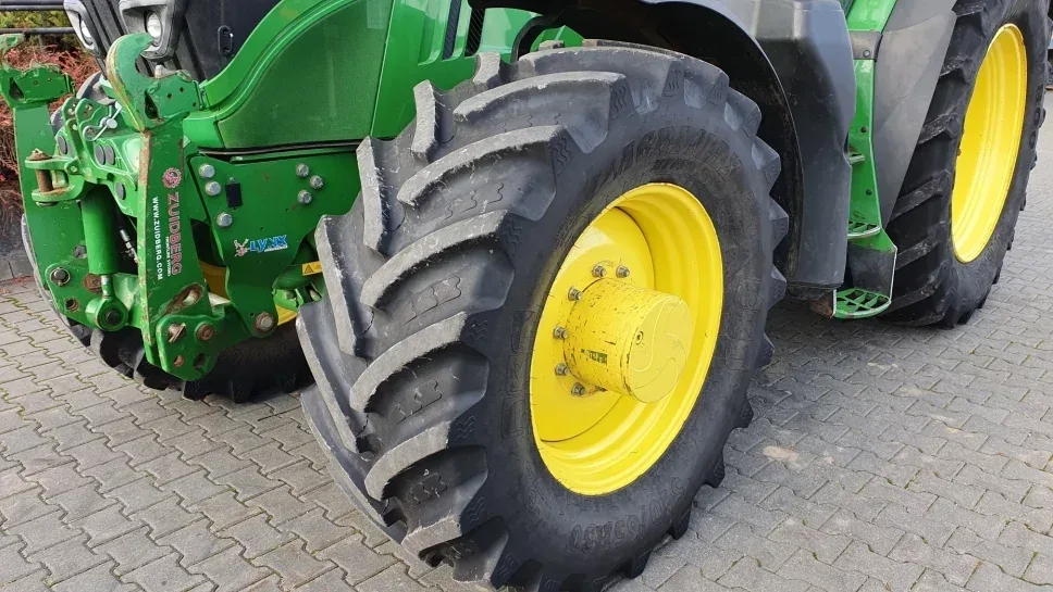 Wynajem ciągnika rolniczego John Deere 170-195 KM, miniatura zdjęcia 9 z 13.