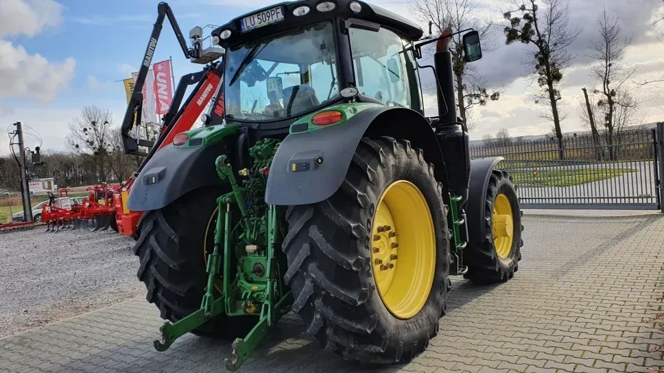 Wynajem ciągnika rolniczego John Deere 170-195 KM, miniatura zdjęcia 3 z 13.