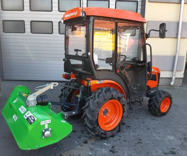 Wynajem traktorka Kubota B1241, miniatura zdjęcia 8 z 8.