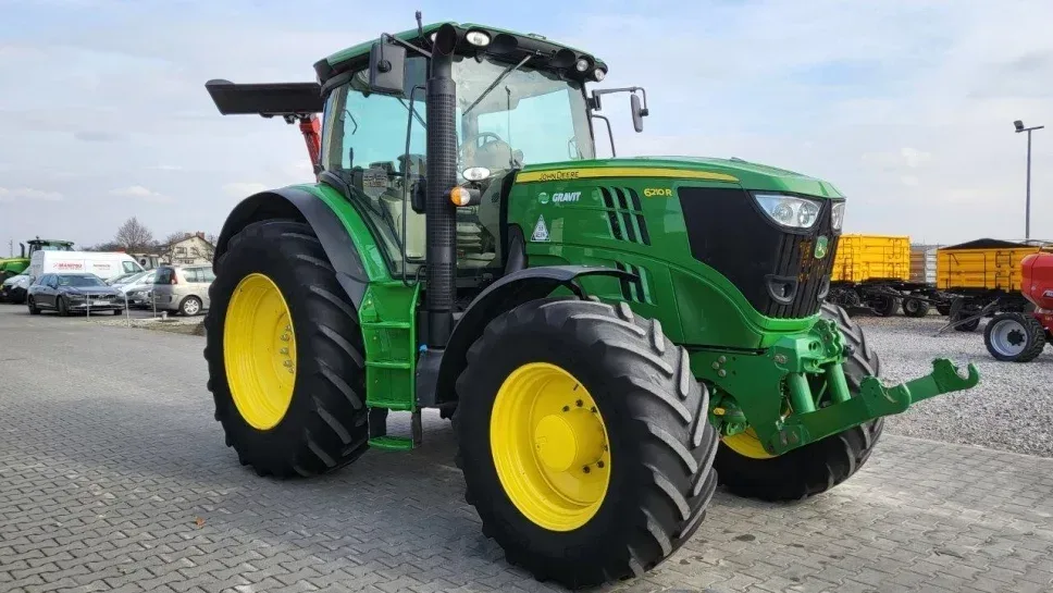 Wynajem ciągnika rolniczego John Deere 200-225 KM, miniatura zdjęcia 2 z 18.