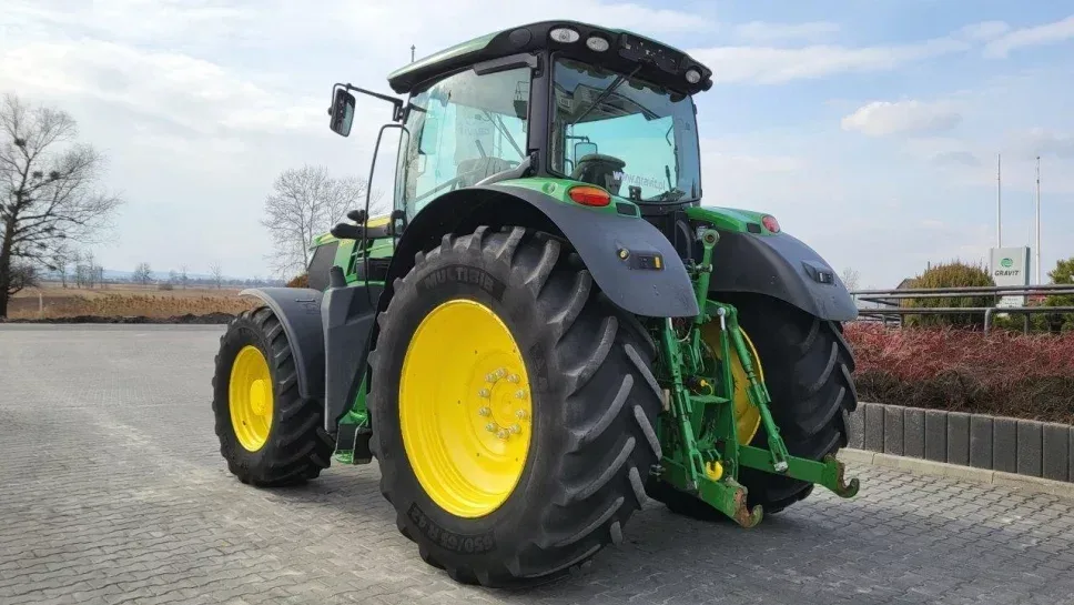 Wynajem ciągnika rolniczego John Deere 200-225 KM, miniatura zdjęcia 3 z 18.
