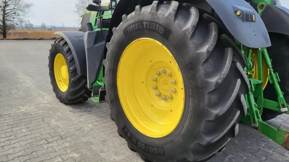 Wynajem ciągnika rolniczego John Deere 200-225 KM, miniatura zdjęcia 7 z 18.