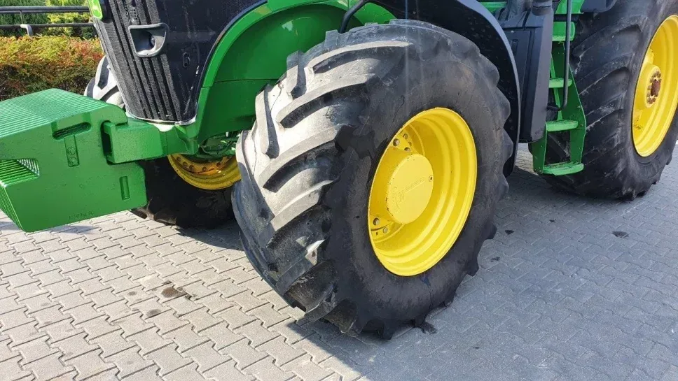 Wynajem ciągnika rolniczego John Deere 230-265 KM, miniatura zdjęcia 12 z 13.
