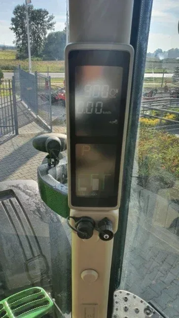 Wynajem ciągnika rolniczego John Deere 230-265 KM, miniatura zdjęcia 6 z 13.