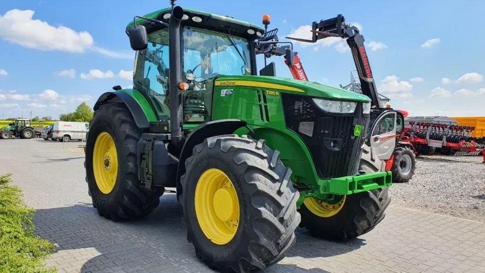 Wynajem ciągnika rolniczego John Deere 270-295 KM, miniatura zdjęcia 2 z 19.