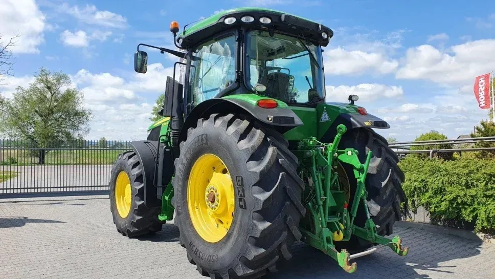 Wynajem ciągnika rolniczego John Deere 270-295 KM, miniatura zdjęcia 4 z 19.