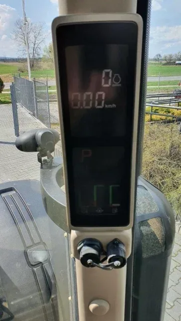 Wynajem ciągnika rolniczego John Deere powyżej 300 KM, miniatura zdjęcia 10 z 17.