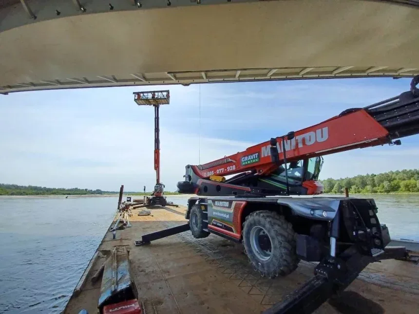 Ładowarka teleskopowa obrotowa Manitou Vision MRT 3060 - zdjęcie 1 z 3