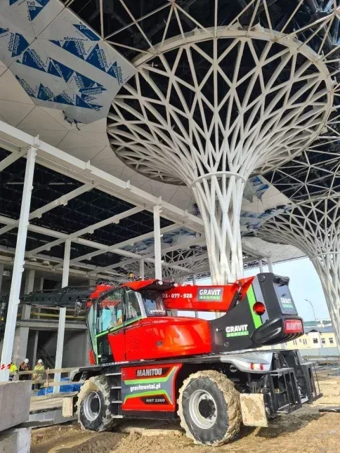 Ładowarka teleskopowa obrotowa Manitou Vision MRT 2260, miniatura zdjęcia 2 z 11.
