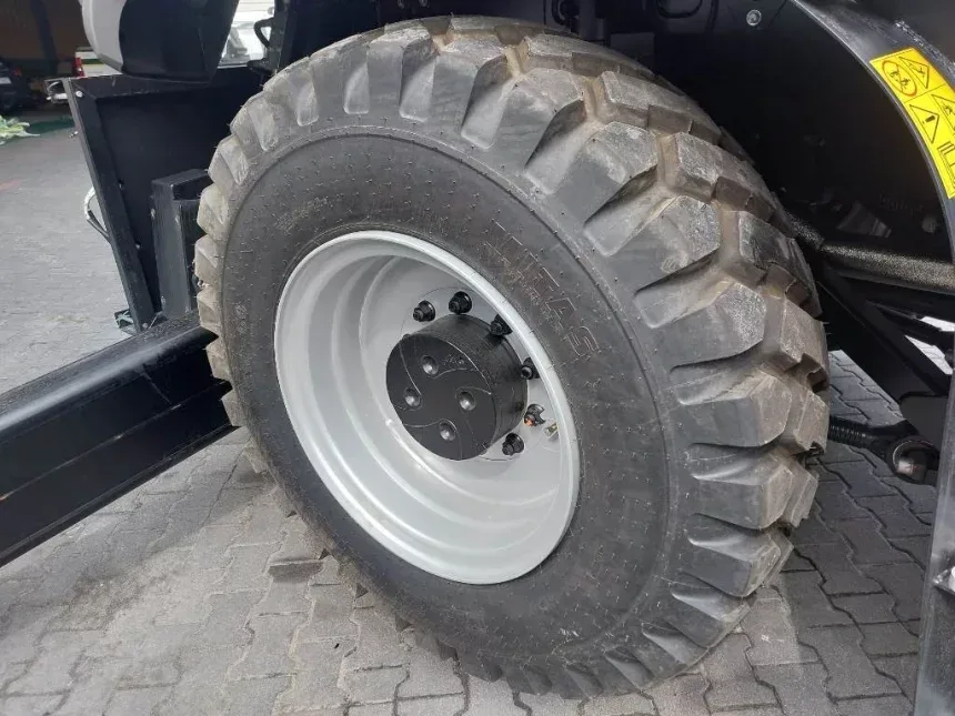 Ładowarka teleskopowa obrotowa Manitou Vision MRT 3570 ES, miniatura zdjęcia 13 z 15.