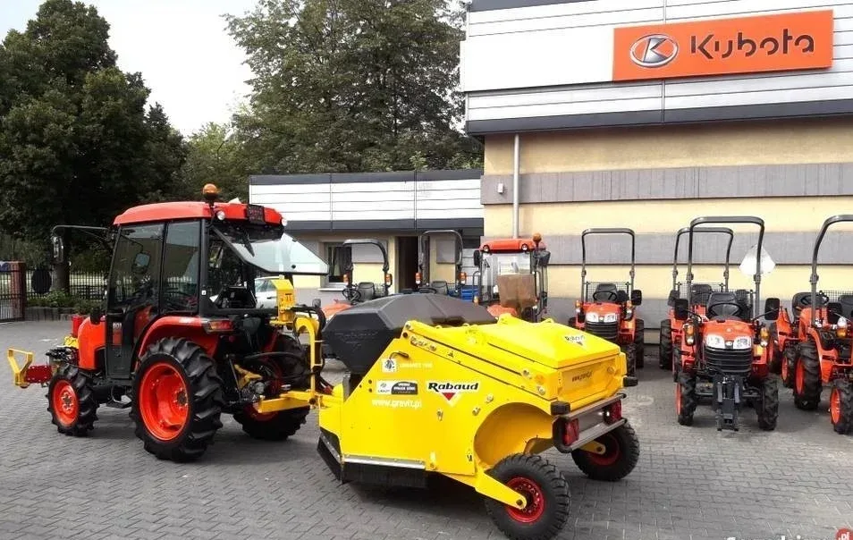 Galeria: Maszyny komunalne Kubota Maszyna z kategorii maszyny komunalne kubota, zdjęcie 4 z oferty.