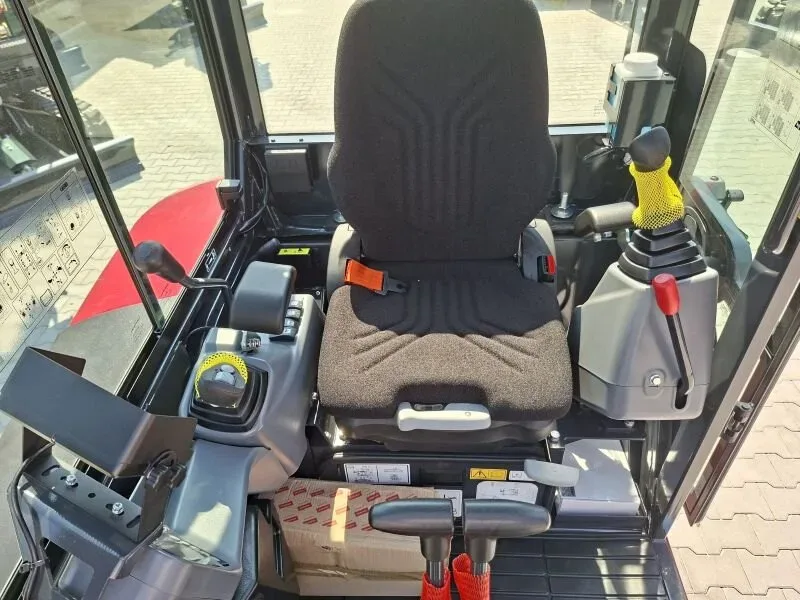 Wynajem koparki gąsienicowej Yanmar SV26, miniatura zdjęcia 10 z 11.