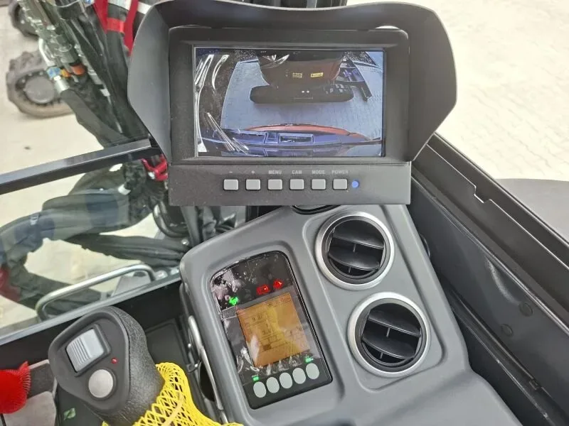 Wynajem koparki gąsienicowej Yanmar SV60, miniatura zdjęcia 11 z 11.
