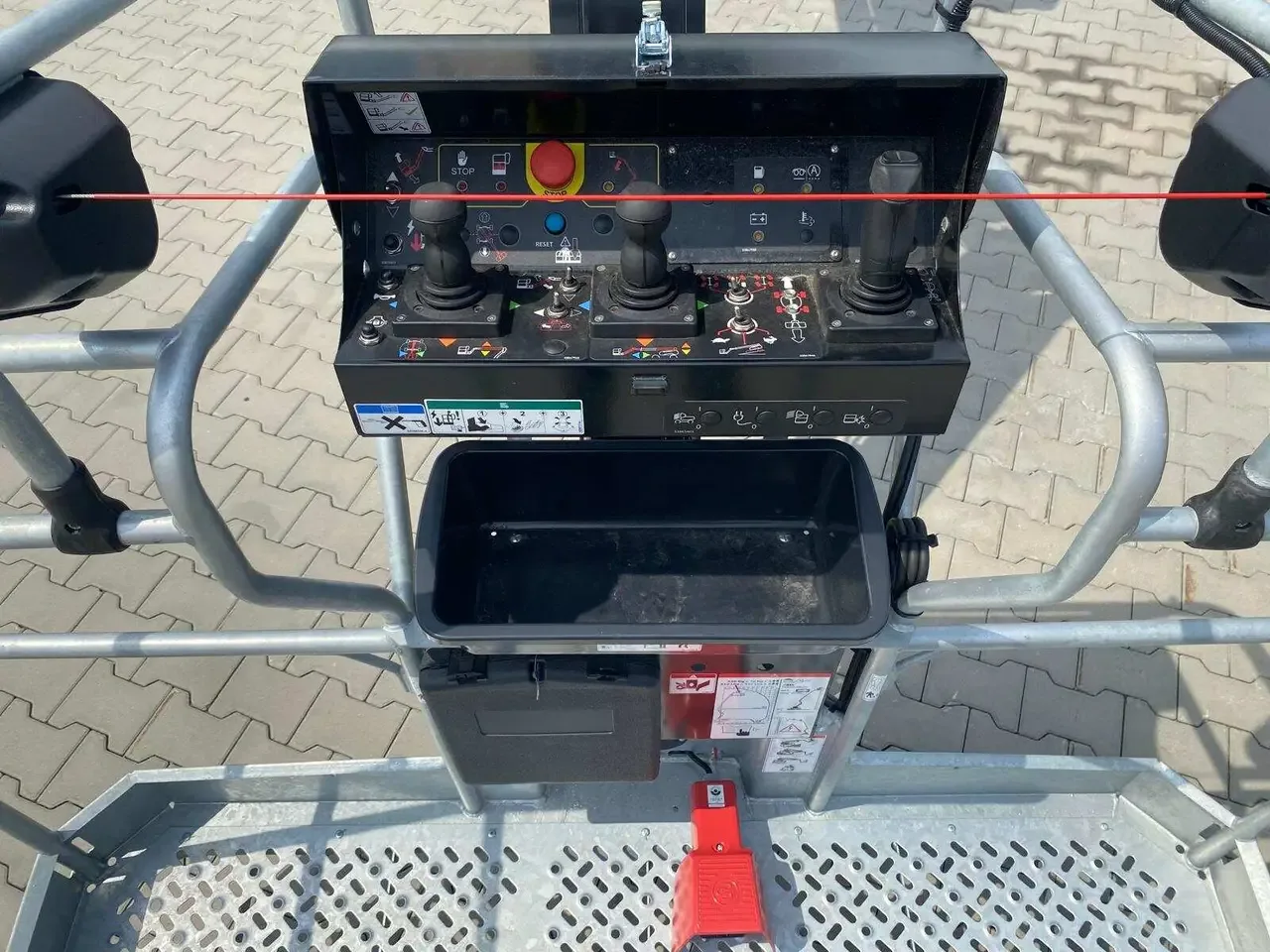 Podnośnik koszowy Manitou 180 ATJ, miniatura zdjęcia 7 z 10.