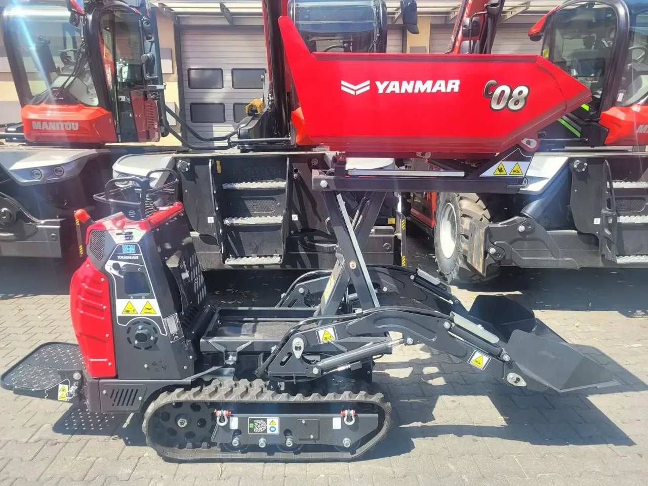 Wynajem wozidła samozaładowczego Yanmar C08, miniatura zdjęcia 2 z 9.