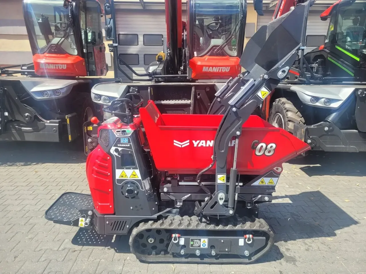 Wynajem wozidła samozaładowczego Yanmar C08, miniatura zdjęcia 3 z 9.