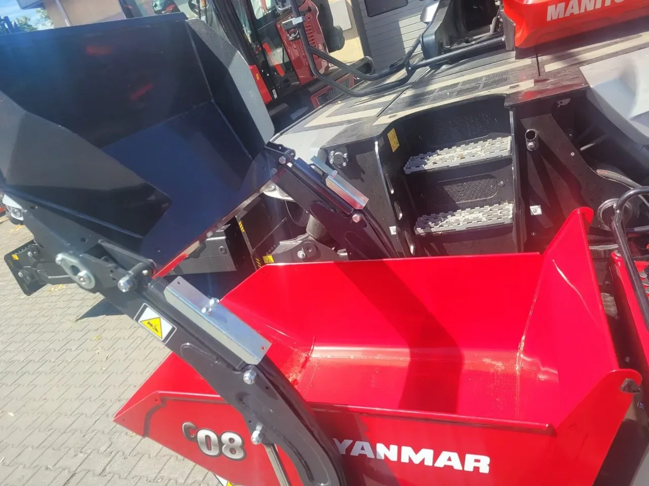 Wynajem wozidła samozaładowczego Yanmar C08, miniatura zdjęcia 7 z 9.